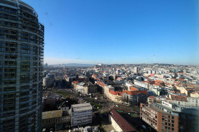 SOLD- SKY PARK 1 bedroom apartment with view to the castle, tow