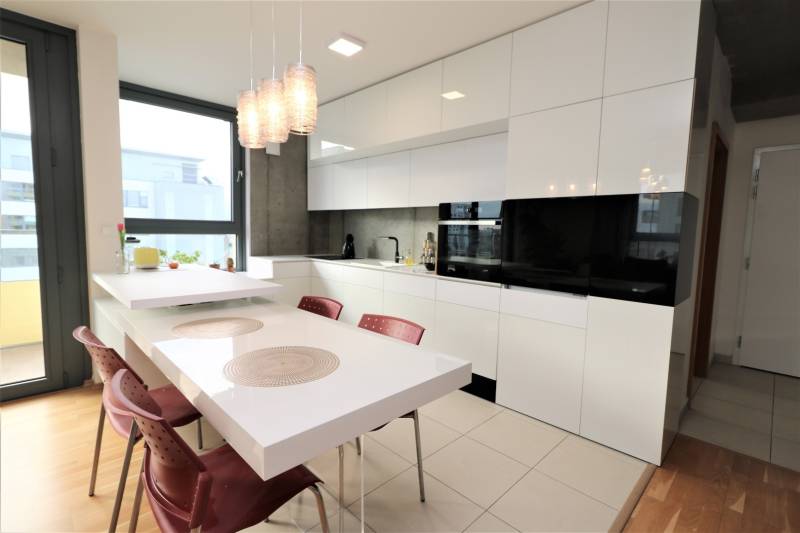 FOR RENT - Spacious 2 bedroom apartment in City Park, Plynárenská