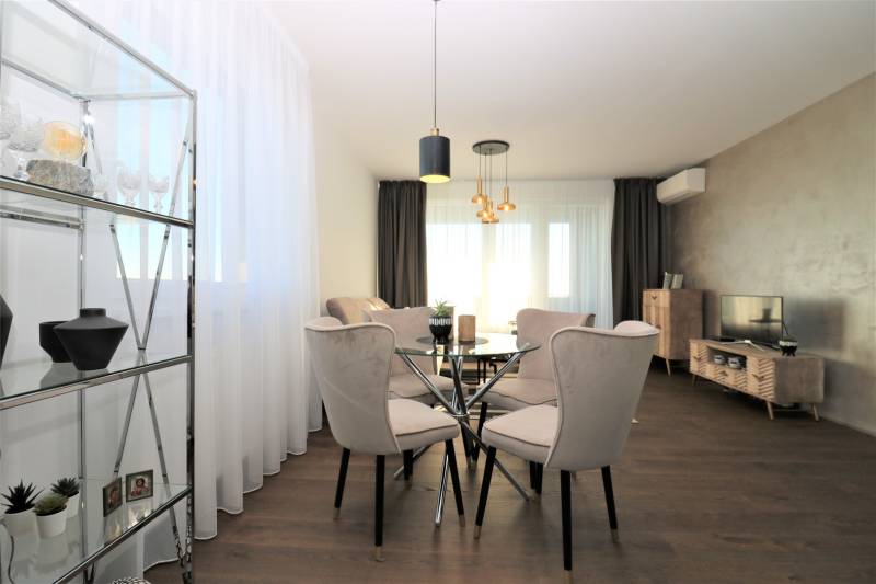 FOR RENT- Exclusive 2-bedroom apartment on top floor, FUXOVA