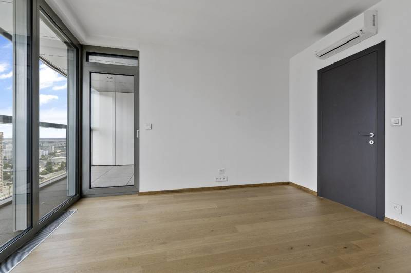 SOLD︱EUROVEA TOWER - 1 bedroom apartment on 31st floor