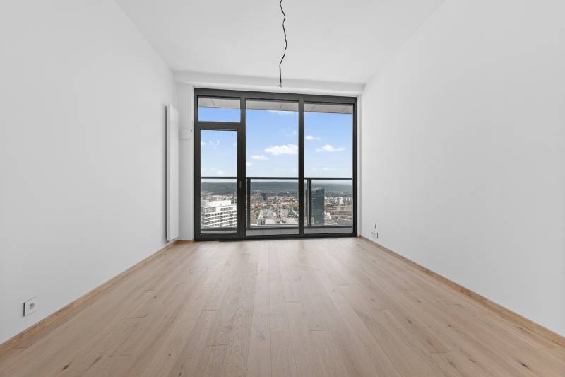 SOLD︱EUROVEA TOWER - Luxury 4-bedroom residence on 37 floor