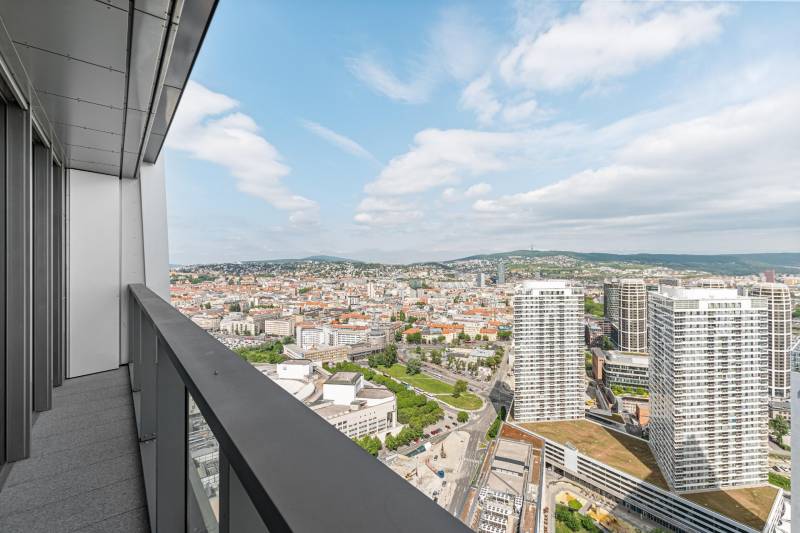 SOLD︱EUROVEA TOWER - Luxury 4-bedroom residence on 37 floor