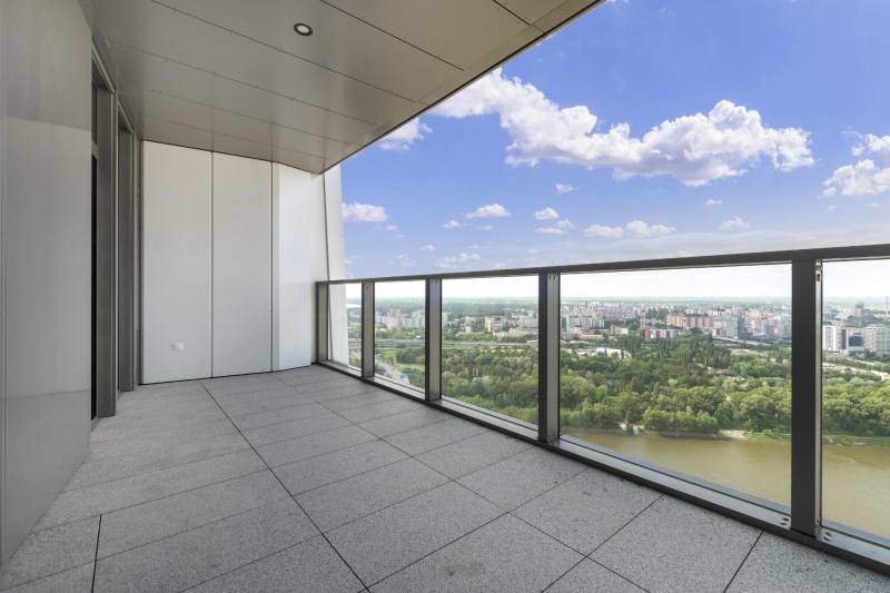 RESERVED︱EUROVEA TOWER - Luxury 3-bedroom residence on 38th floor