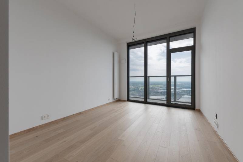 RESERVED︱EUROVEA TOWER - Luxury 3-bedroom residence on 38th floor