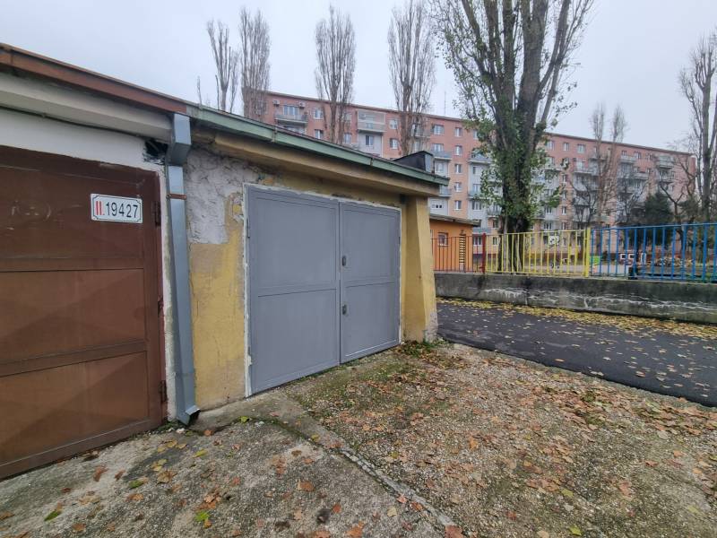 Rent Garage, Garage, Teslova, Bratislava - Ružinov, Slovakia