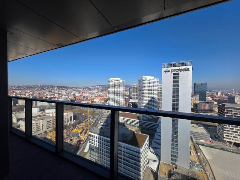 FOR RENT - 1 bedroom apartment at premium EUROVEA TOWER