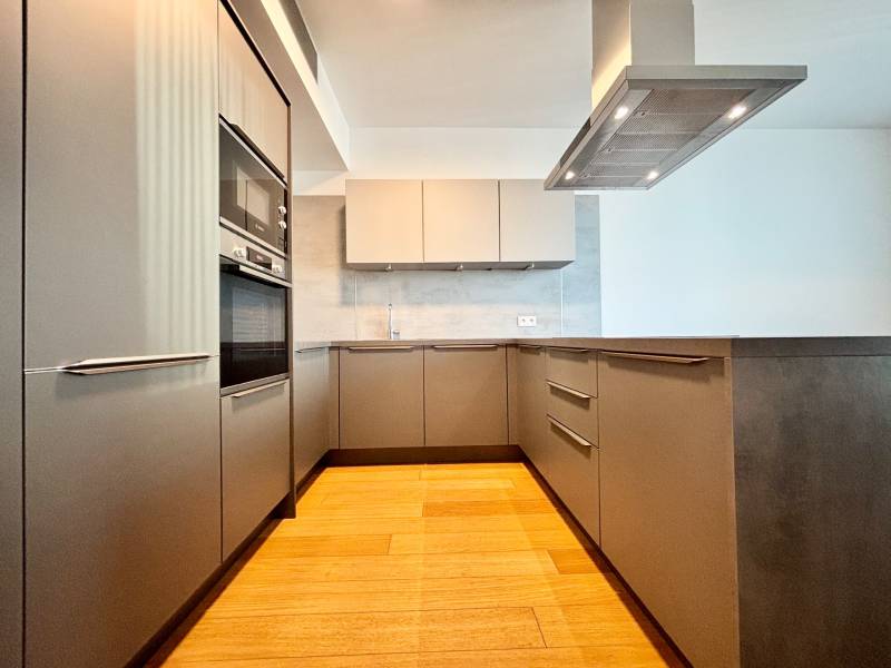 RENTED - Modern 1 bedroom apartment, 24th floor, SKY PARK Tower 2