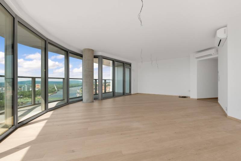 THE HOME︱EUROVEA TOWER - Exclusive 3-bed. apt. Danube view, 36th LUX