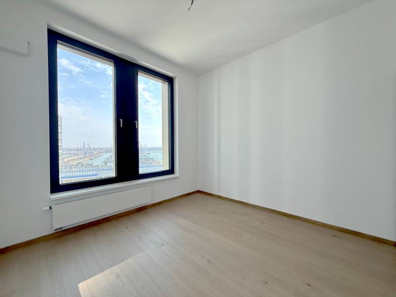 THE HOME︱EUROVEA RIVERSIDE- 3 bedroom apartment with Danube view