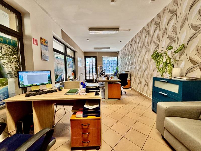 FOR RENT - Commercial space in the city center, Špitálska Street