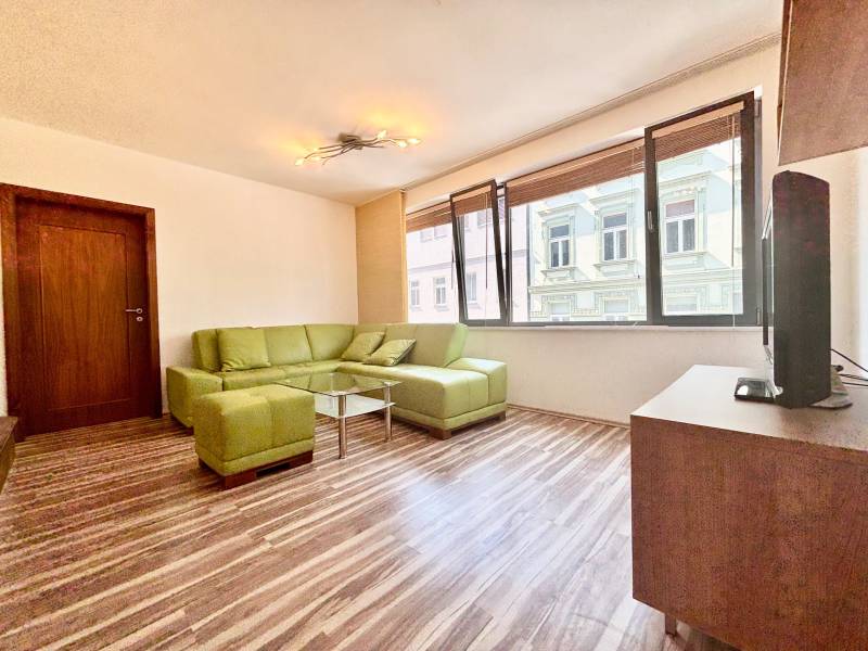 FOR RENT – Modern 1-bedroom apt in the city center on Moskovská street