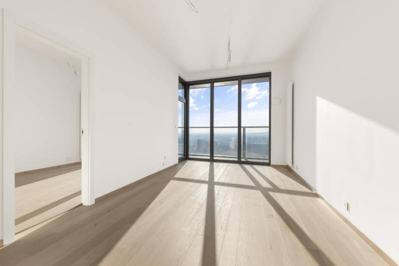 THE HOME︱EUROVEA TOWER - 1 BED apartment with castle view 36fl. LUX