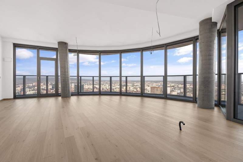 THE HOME︱EUROVEA TOWER - Penthouse 3-bed. apt. Danube view, 44th