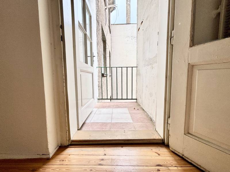 FOR SALE - City center 3bed. apt. with high ceilings, 116m2, Sasinkova
