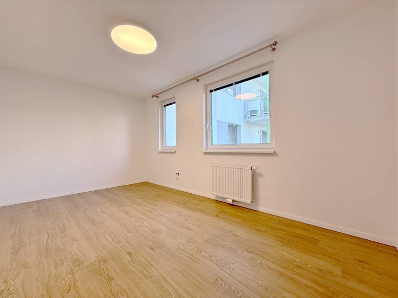 FOR RENT︱NOVÁ VLÁRSKA unfurnished 1BED apt. including parking, Kramáre