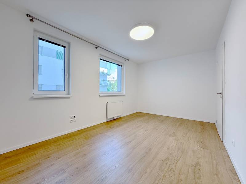 FOR RENT︱NOVÁ VLÁRSKA unfurnished 1BED apt. including parking, Kramáre