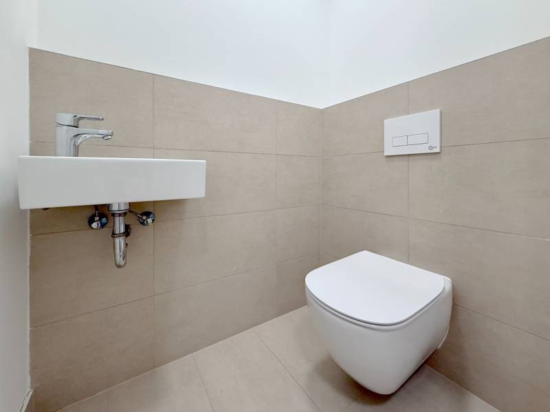 FOR RENT︱NOVÁ VLÁRSKA unfurnished 1BED apt. including parking, Kramáre