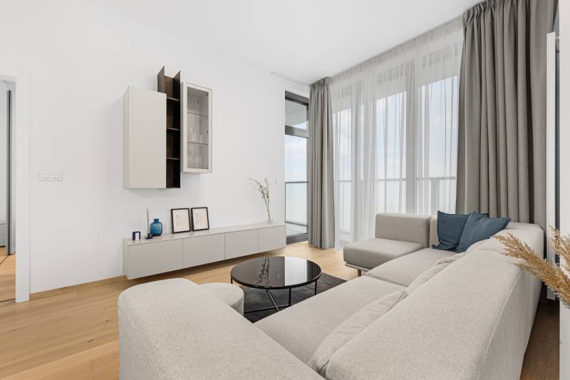 THE HOME︱EUROVEA TOWER - fully furnished  1bed apt. on 36th fl. LUX