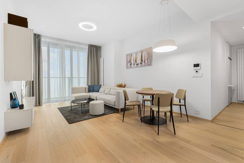 THE HOME︱EUROVEA TOWER - fully furnished  1bed apt. on 36th fl. LUX
