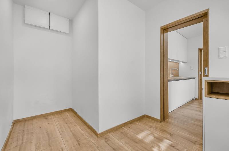 Sale Three bedroom apartment, Three bedroom apartment, Landauova, Brat