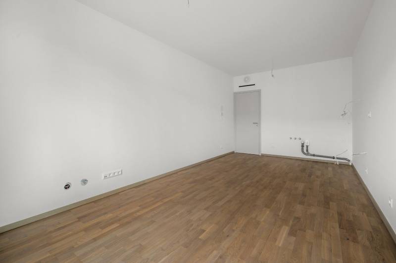 FOR SALE - METROPOLIS New 1 bedroom apartment, Bottova
