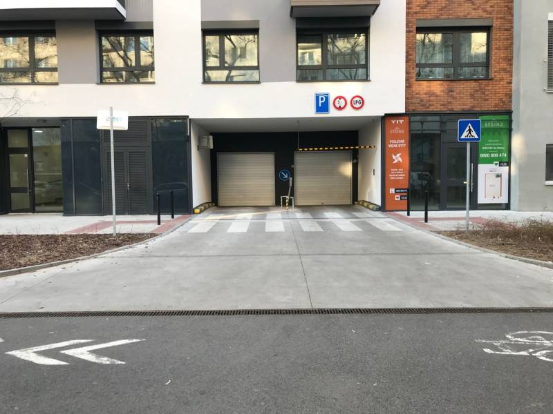 FOR SALE - Parking place in the Stein garage, Staré Mesto