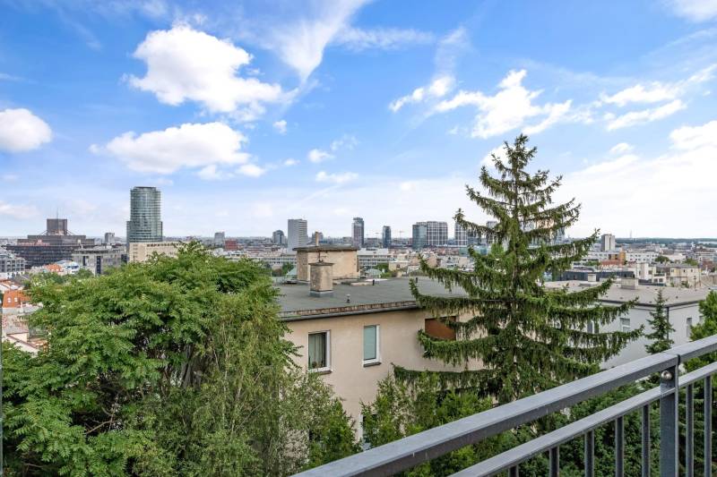 FOR SALE - Luxurious 4-Room Apartment in the Old Town