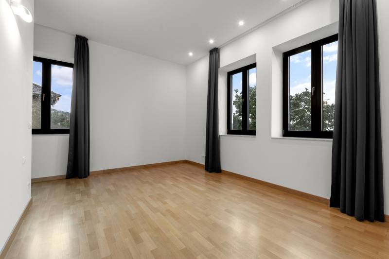 FOR SALE - Luxurious 4-Room Apartment in the Old Town