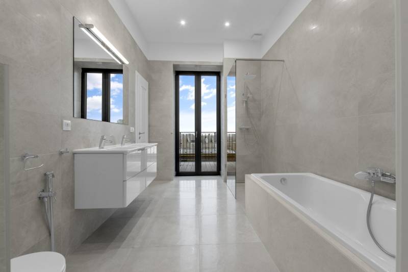 FOR SALE - Luxurious 4-Room Apartment in the Old Town