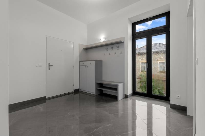 FOR SALE - Luxurious 4-Room Apartment in the Old Town