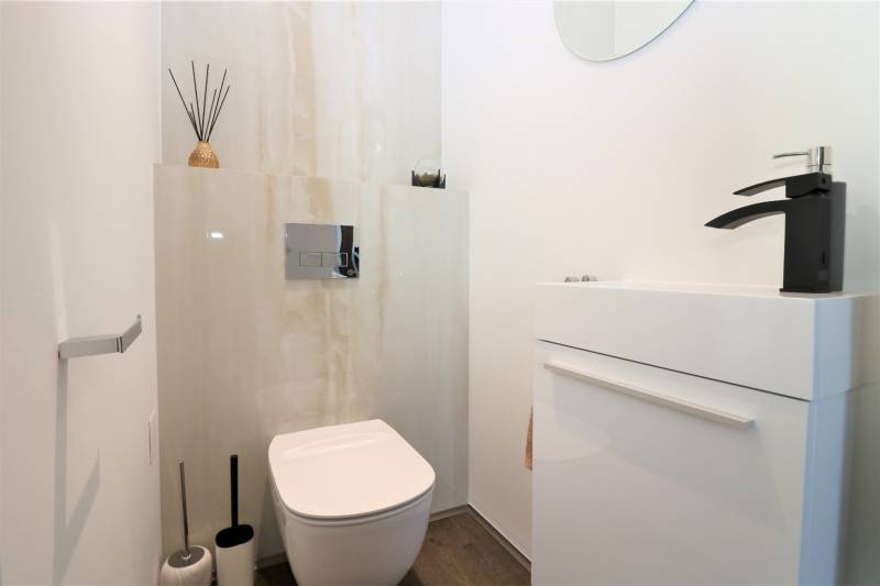 FOR RENT- Exclusive 2-bedroom apartment on top floor, FUXOVA