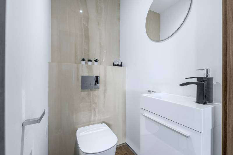 FOR RENT- Exclusive 2-bedroom apartment on top floor, FUXOVA