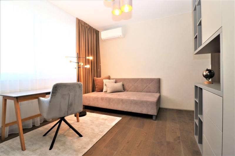 FOR RENT- Exclusive 2-bedroom apartment on top floor, FUXOVA