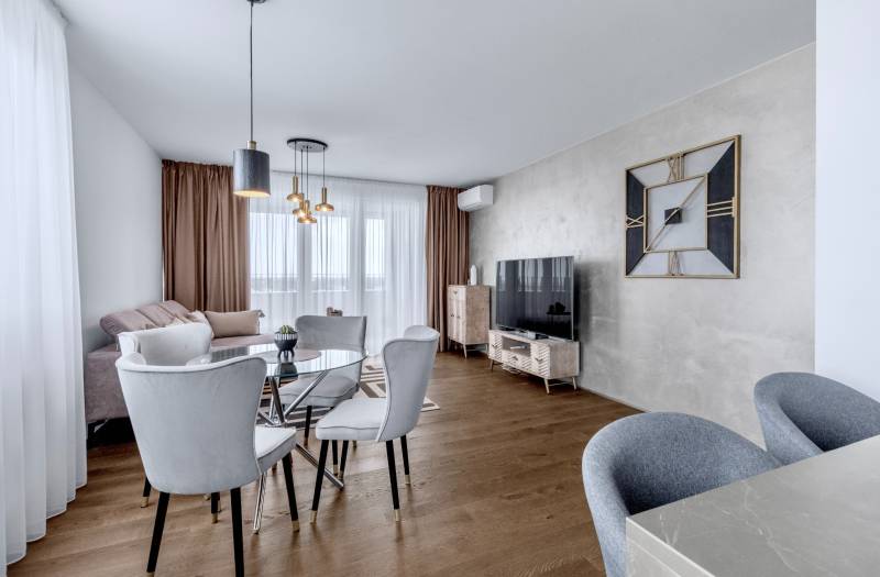 FOR RENT- Exclusive 2-bedroom apartment on top floor, FUXOVA