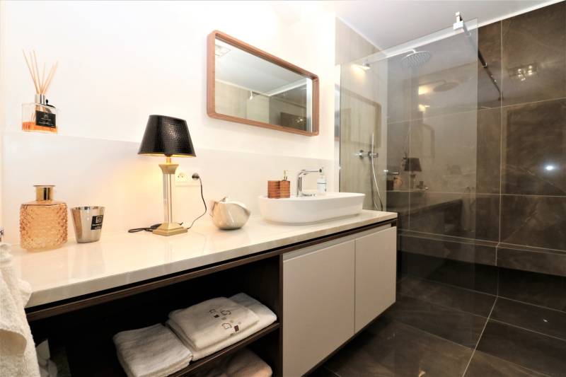 FOR RENT- Exclusive 2-bedroom apartment on top floor, FUXOVA