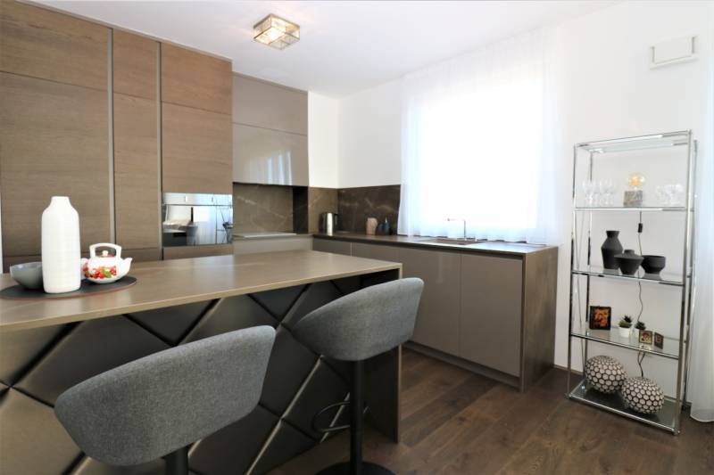 FOR RENT- Exclusive 2-bedroom apartment on top floor, FUXOVA