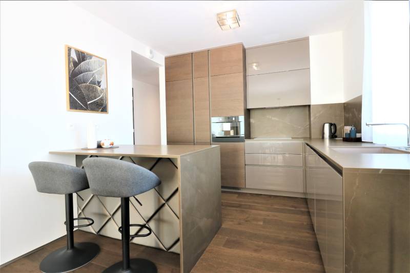 FOR RENT- Exclusive 2-bedroom apartment on top floor, FUXOVA
