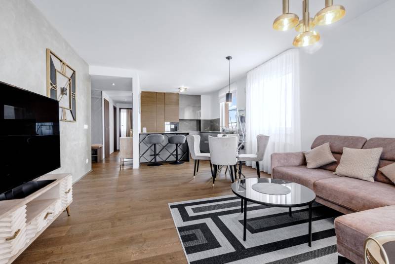 FOR RENT- Exclusive 2-bedroom apartment on top floor, FUXOVA