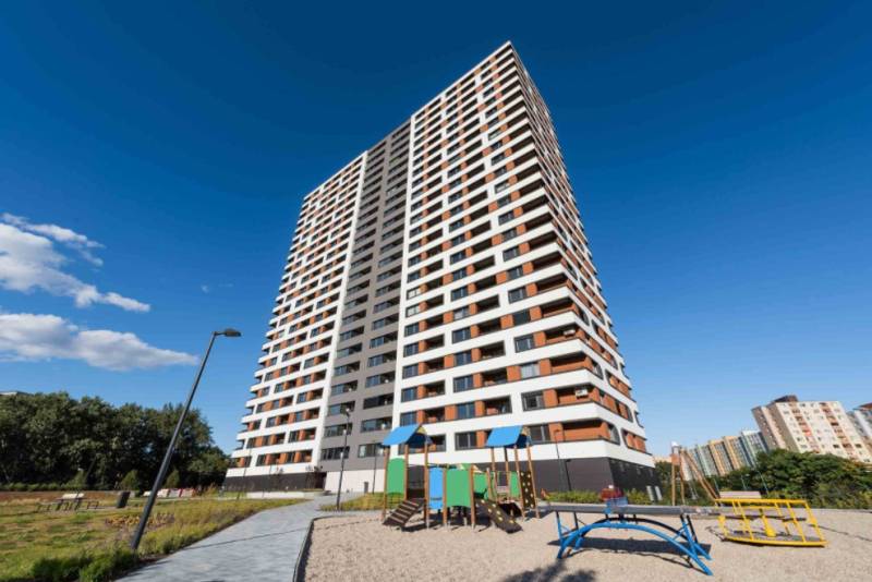 FOR RENT- Exclusive 2-bedroom apartment on top floor, FUXOVA