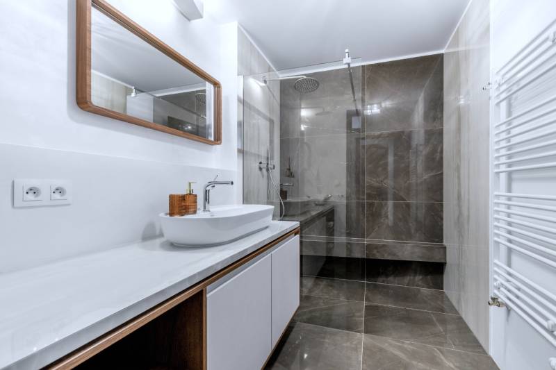 FOR RENT- Exclusive 2-bedroom apartment on top floor, FUXOVA