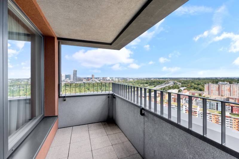 FOR RENT- Exclusive 2-bedroom apartment on top floor, FUXOVA