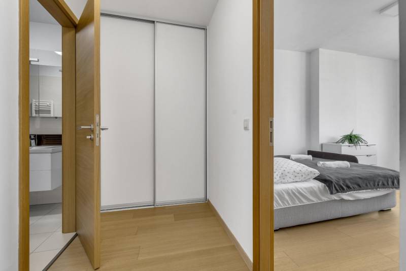THE HOME︱PANORAMA TOWER - 2 bed apt. with beautiful castle view