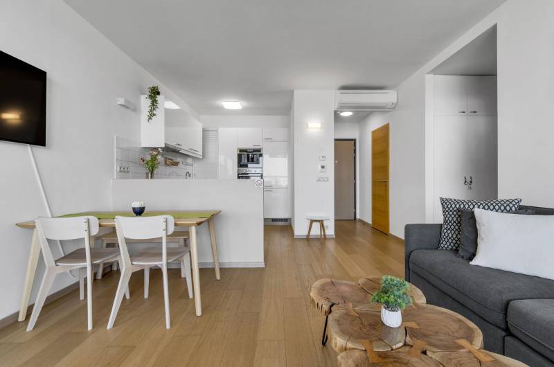 THE HOME︱PANORAMA TOWER - 2 bed apt. with beautiful castle view