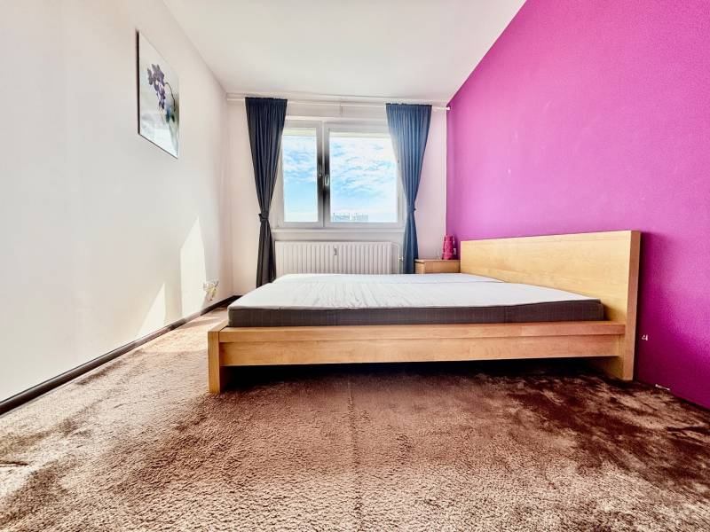 FOR SALE - Sunny 2-bed. apt. with the parkview, Iljušinova, Petržalka