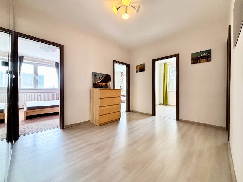 FOR SALE - Sunny 2-bed. apt. with the parkview, Iljušinova, Petržalka
