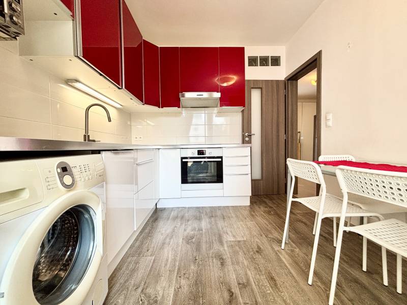 FOR SALE - Sunny 2-bed. apt. with the parkview, Iljušinova, Petržalka