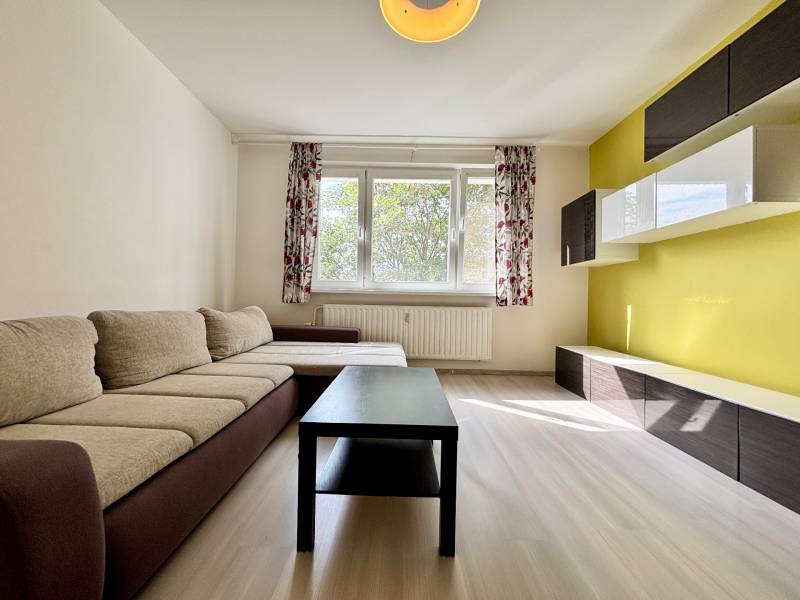 FOR SALE - Sunny 2-bed. apt. with the parkview, Iljušinova, Petržalka