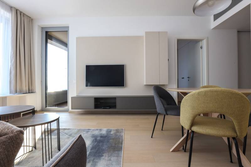 FOR SALE - SKY PARK luxury furnished 2-room apartment on 15th floor
