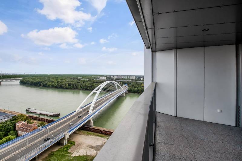THE HOME︱EUROVEA TOWER - 2 bedroom apt., Karpaty view, 18th floor