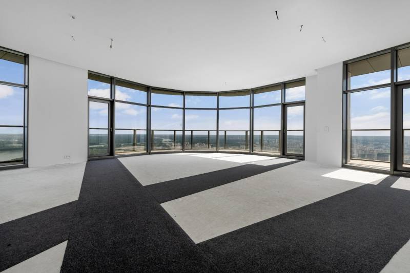 THE HOME︱EUROVEA TOWER - 2 bedroom Penthouse on highest floor
